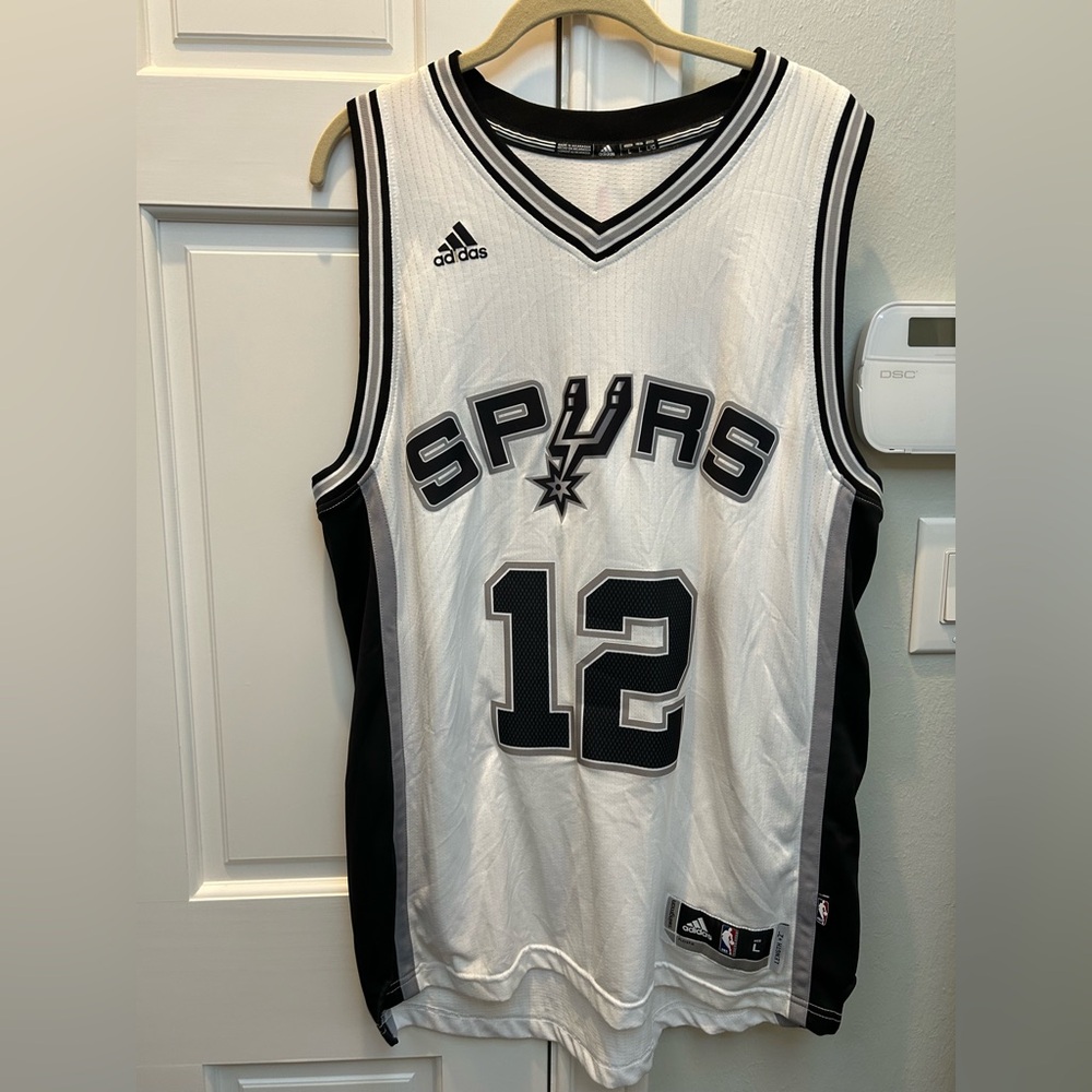 Authentic San Antonio Spurs Jersey, #12 Aldridge. Size Large